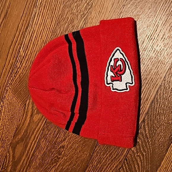 Men's Chiefs New Era Kansas City Cuff Knit Red Beanie - Picture 1 of 6